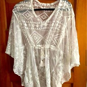 Women’s bathing suit coverup